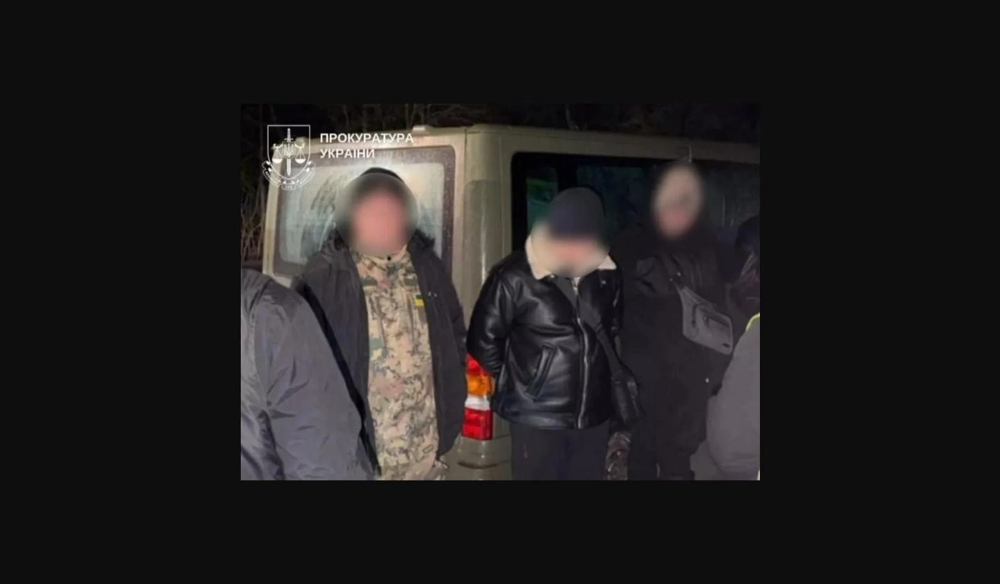 Капелан-перевізник: на Буковині викрили релігійних діячів на торгівлі «квитками» до Румунії